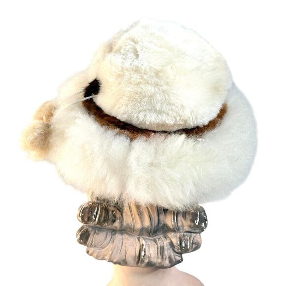 Womens VTG Ivory Shearling Big Brimmed Hat 1970s Large Size Pom Poms - Picture 6 of 8